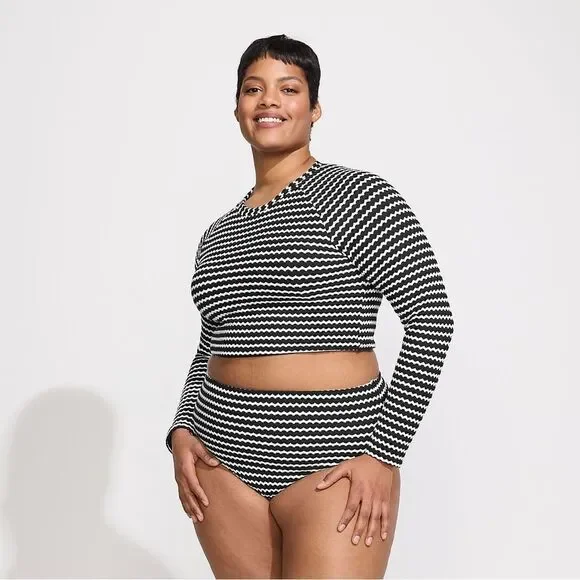 Land's End Plus Size Crochet long sleeve bikini top built-in bra black white 2X